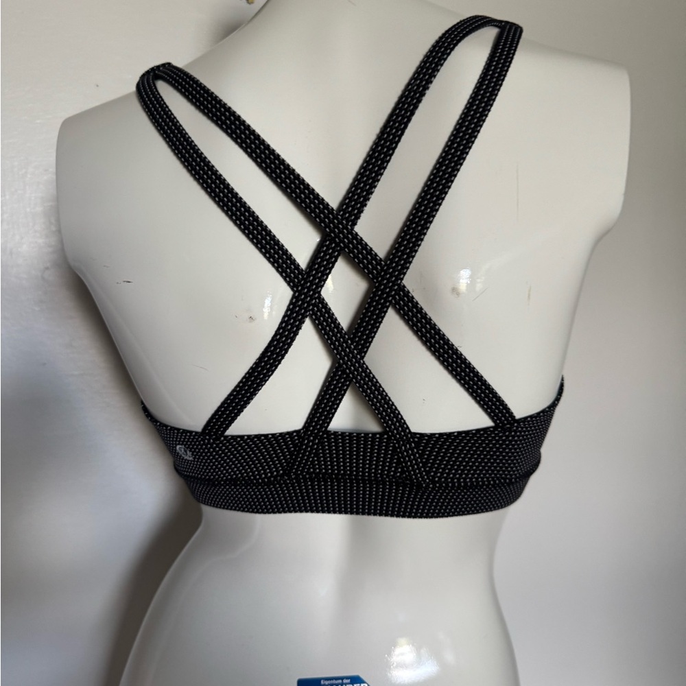 Lululemon athletic bra - Picture 3 of 6